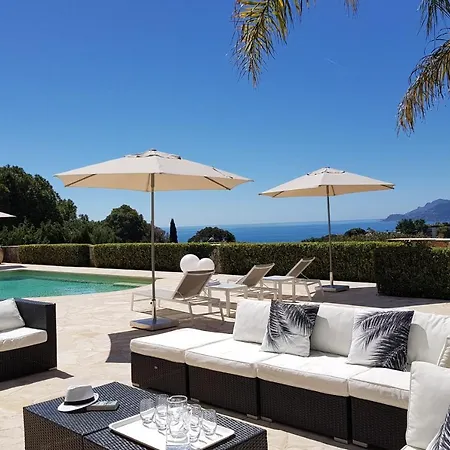 Lou Paradou Contemporary With Panoramic View ! Villa *